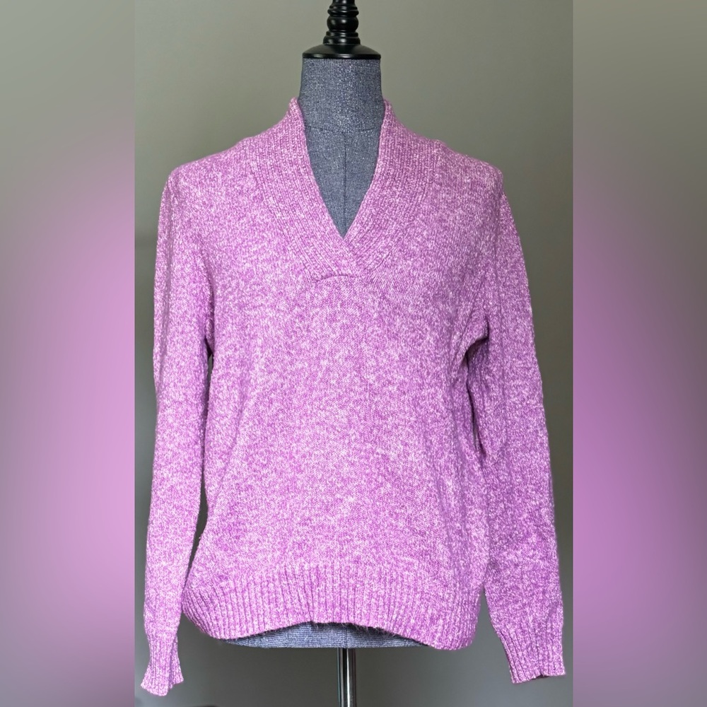 Woman’s XL Croft&Barrow Sweater.